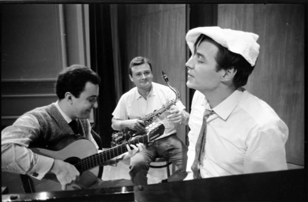 Joao Gilberto (guitarra), Tom Jobim (piano) y Stan Getz (saxo), musicos jazz bossa nova