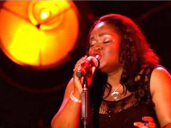 mejores cantantes de blues mujeres actuales